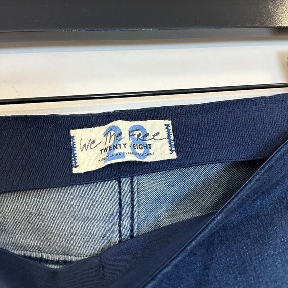 FREE PEOPLE We the Free Gummy Pull-On Flare Leg Jeans in Wash Rich Blue US 28 - Picture 5 of 8